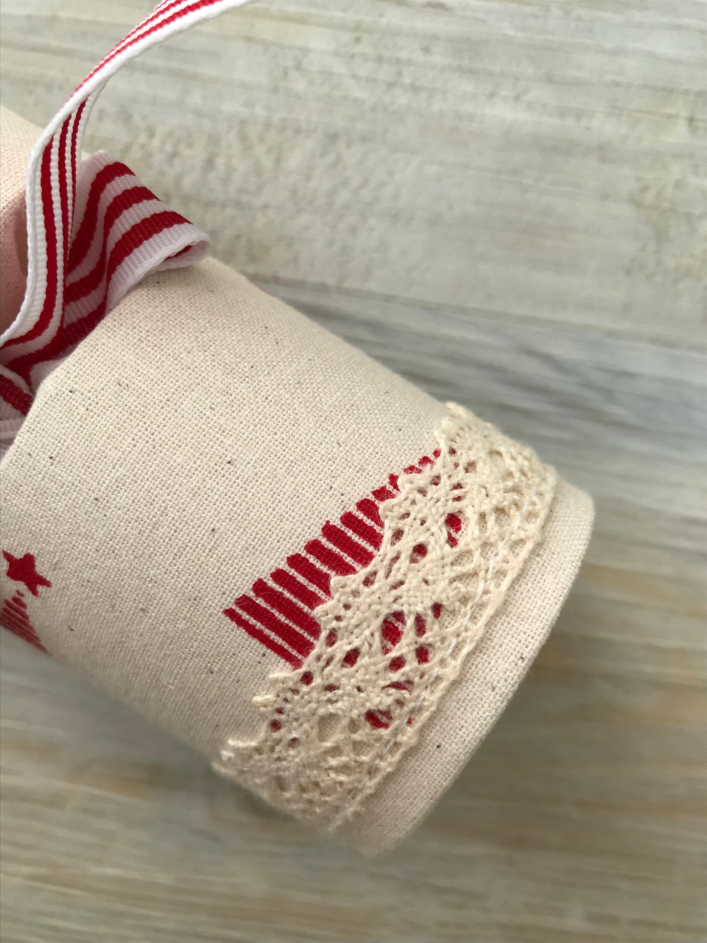 Fabric Christmas Crackers
