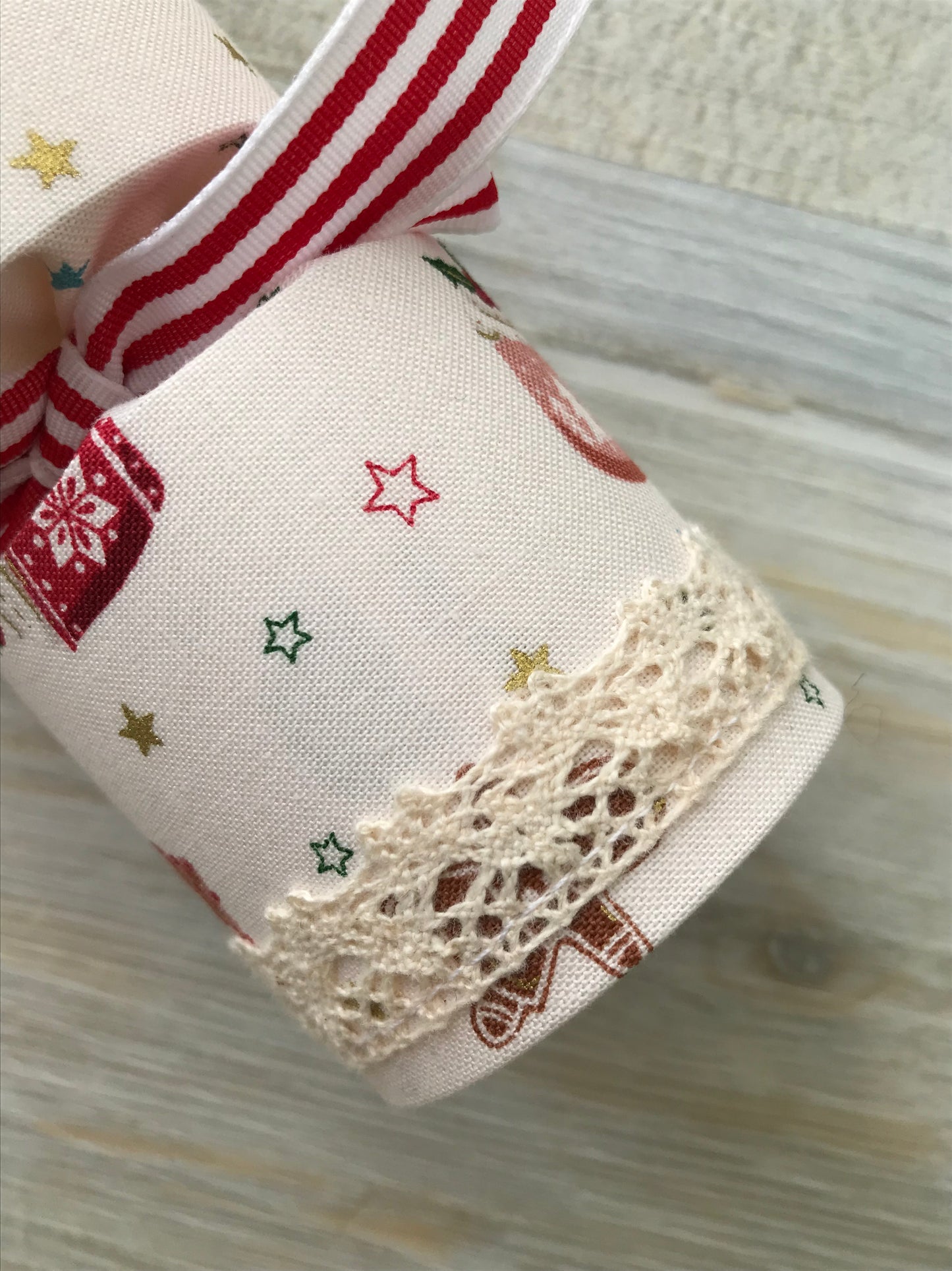 Fabric Christmas Crackers